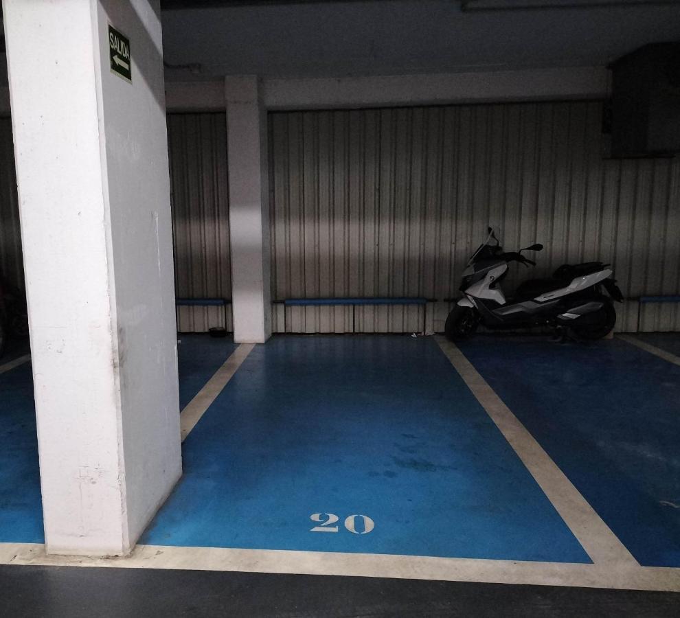 Puerta Del Principe - Free Parking Séville